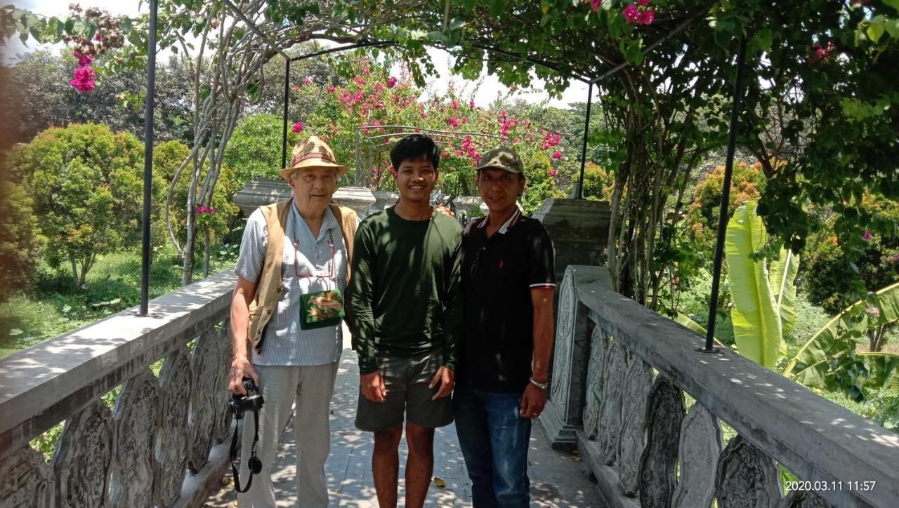House Market Sidemen  Luaran gambar