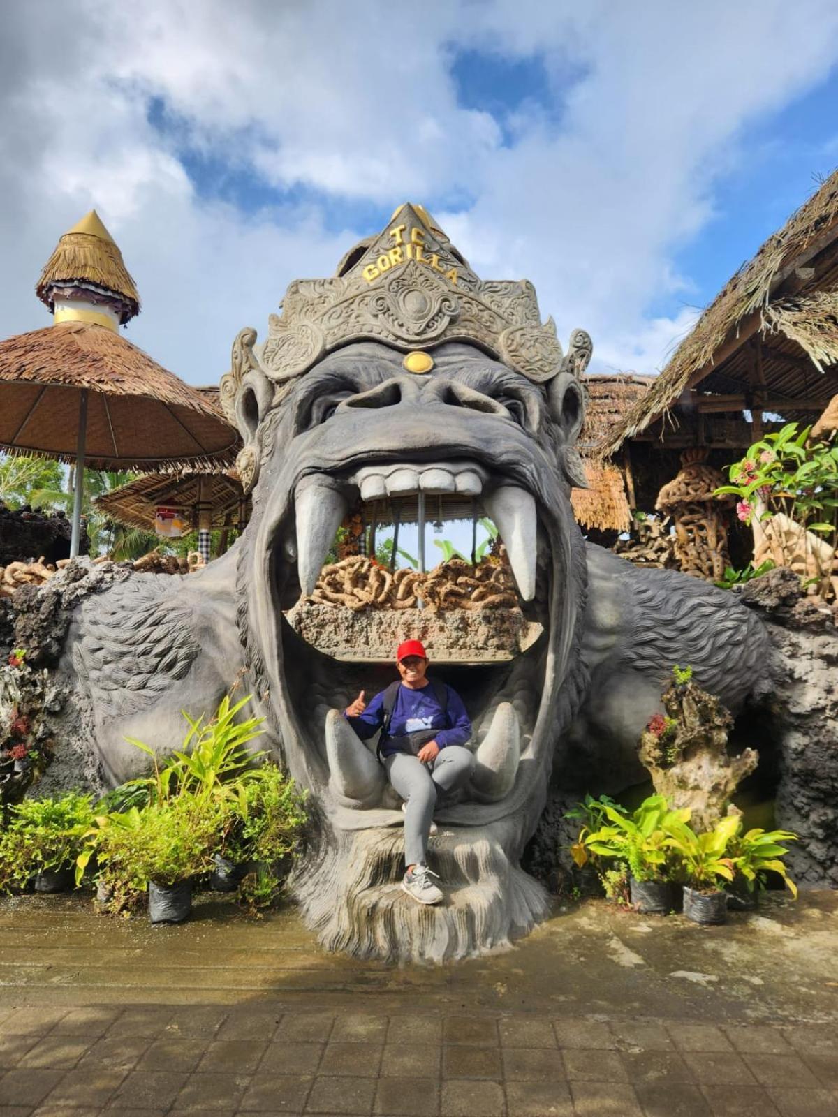 House Market Sidemen  Luaran gambar