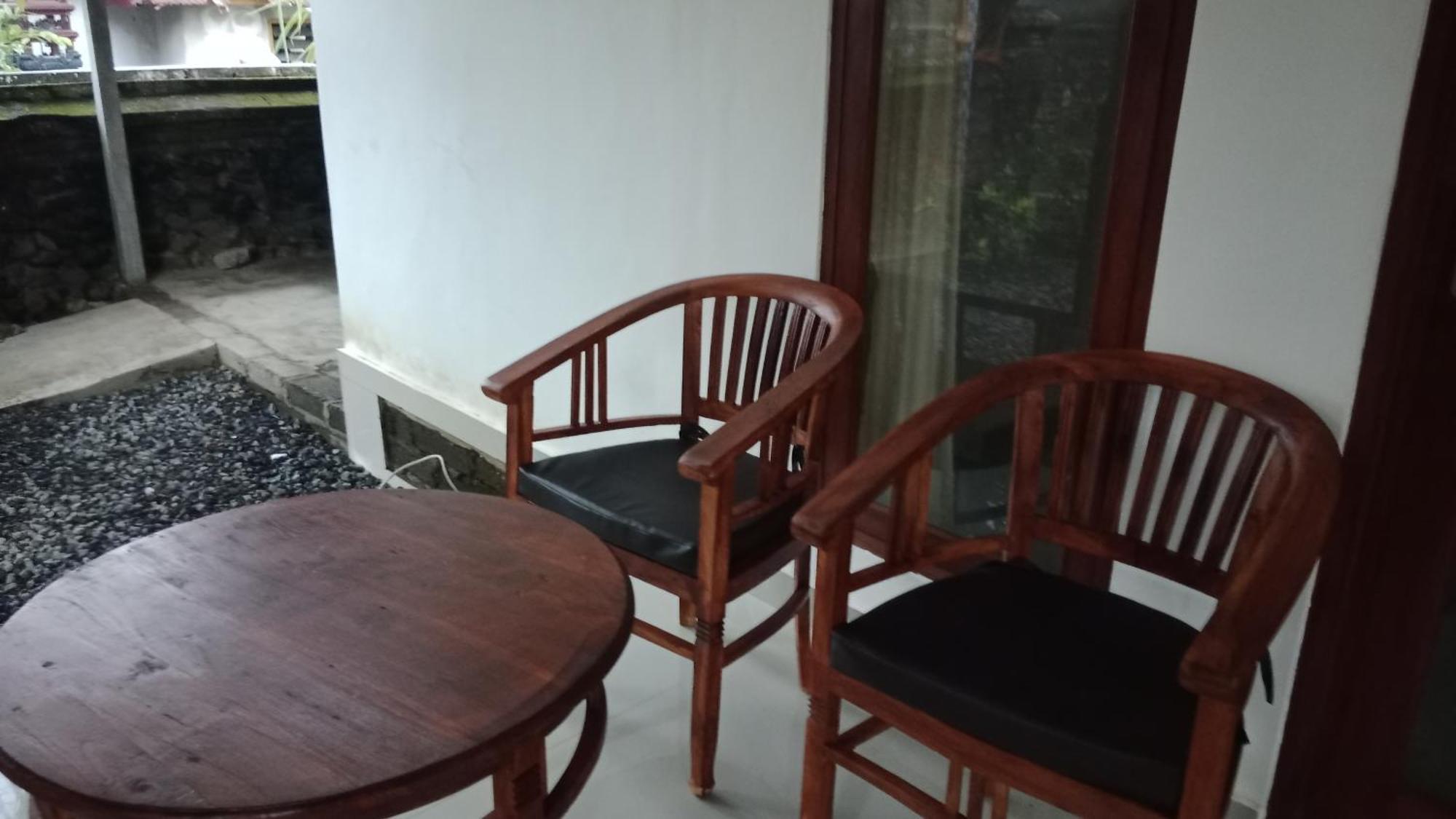 House Market Sidemen  Luaran gambar