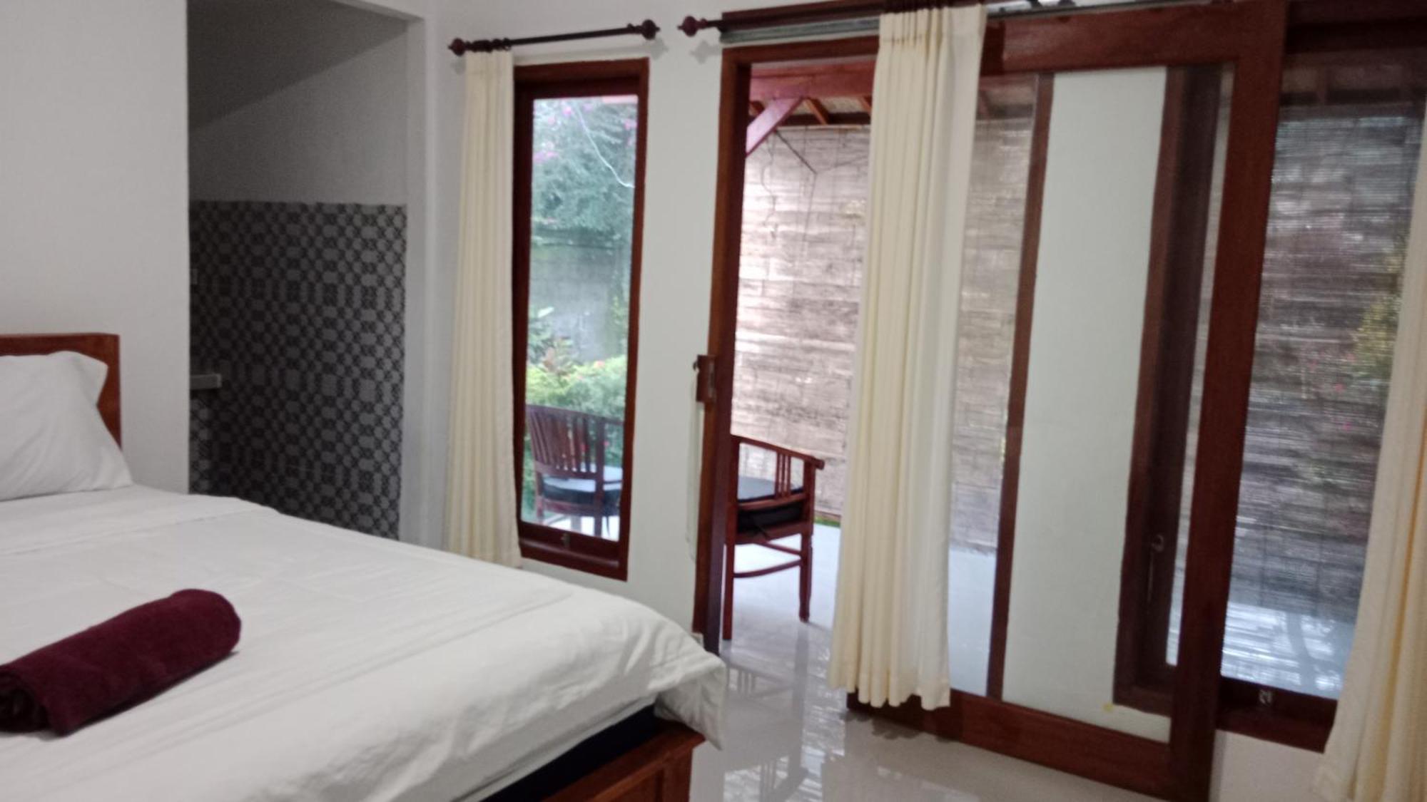 House Market Sidemen  Luaran gambar